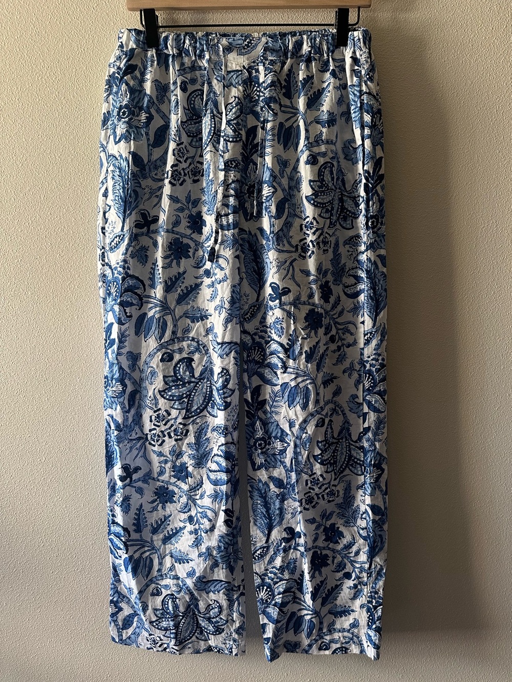 ANOKHI cotton drawstring blue and white floral beach pants size small